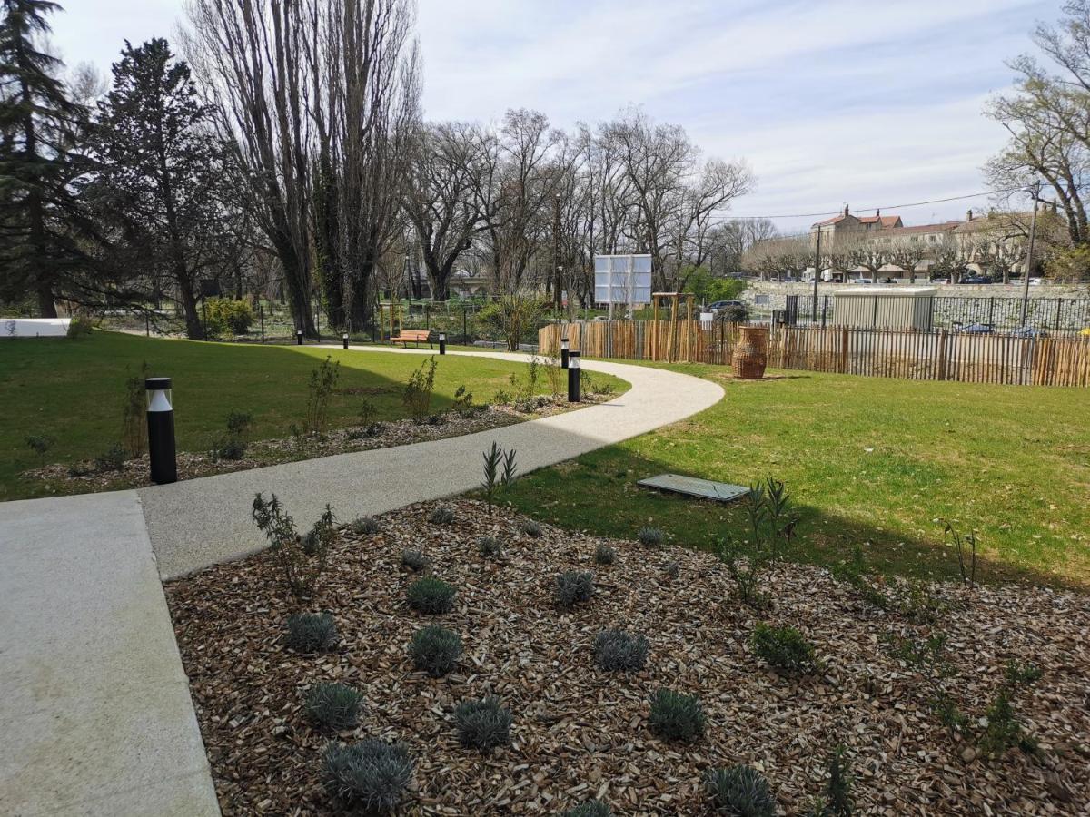 Residence Service Senior Domitys Les Alexis Montélimar Екстериор снимка